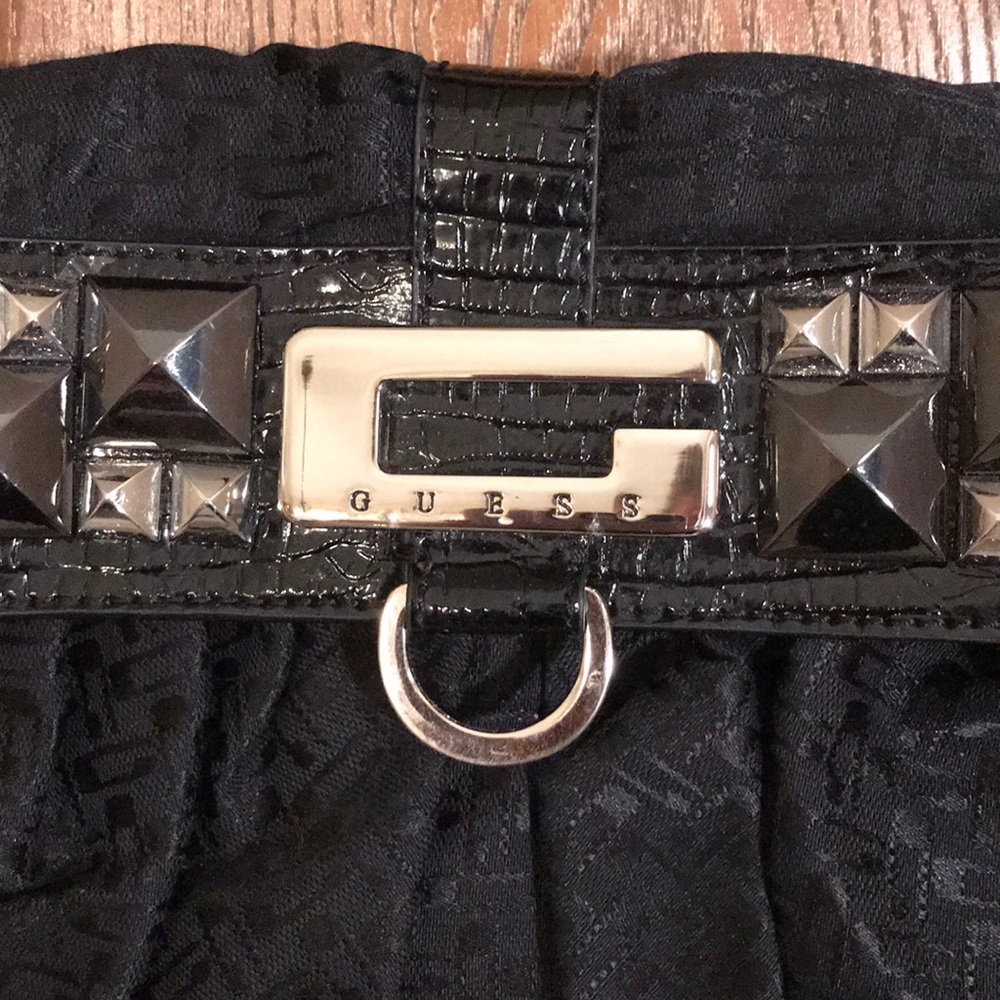 Guess purse - Picture 2 of 5